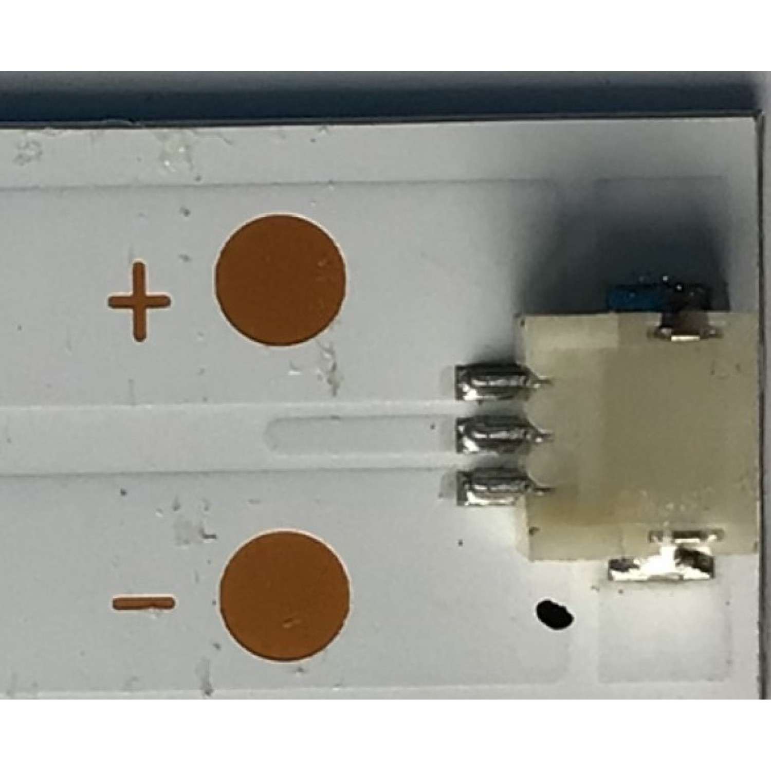 KIT DE LEDS PARA TV ELEMENT (12 PZ) / NUMERO DE PARTE 3P50UK007-A0 / B704123166 / 0350UK006 / 910-500-1064 / PANEL T500-0UK-DLED / MODELO EL4KAMZ5017 - Imagen 3